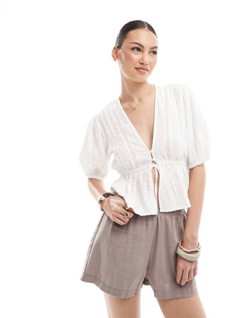 Stradivarius - Boho-Bluse in Weiß mit Puffärmeln von Stradivarius