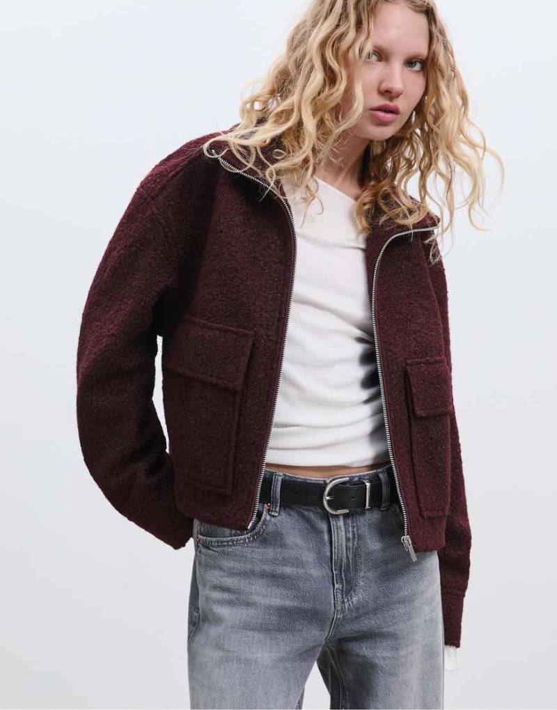 Stradivarius - Bouclé-Jacke in Lila mit Taschen von Stradivarius