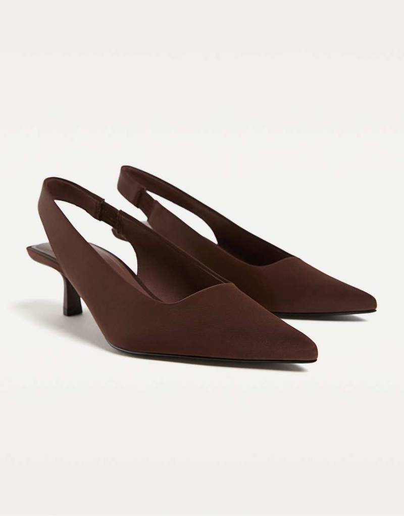 Stradivarius - Braune Schuhe mit Kitten-Absatz und Fersenriemchen-Brown von Stradivarius