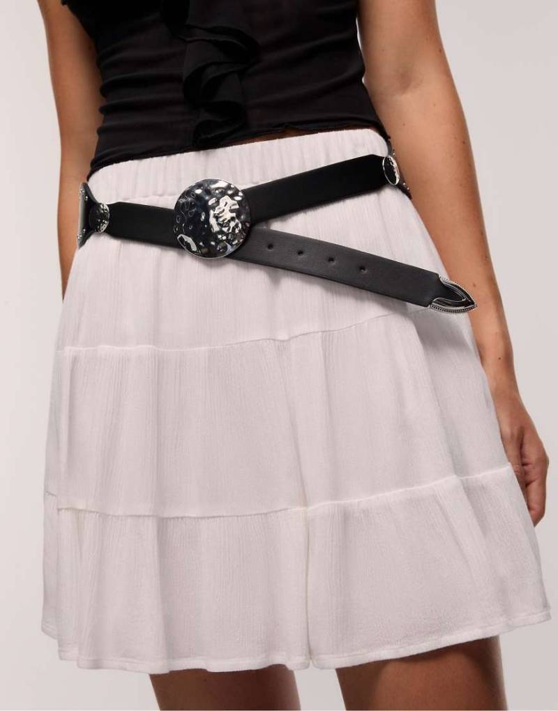 Stradivarius - Breiter Gürtel in Beige mit Muschelsaum-Schwarz von Stradivarius