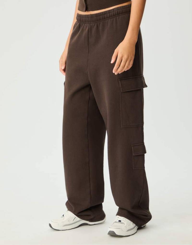 Stradivarius - Cargo-Jogginghose in Braun-Brown von Stradivarius