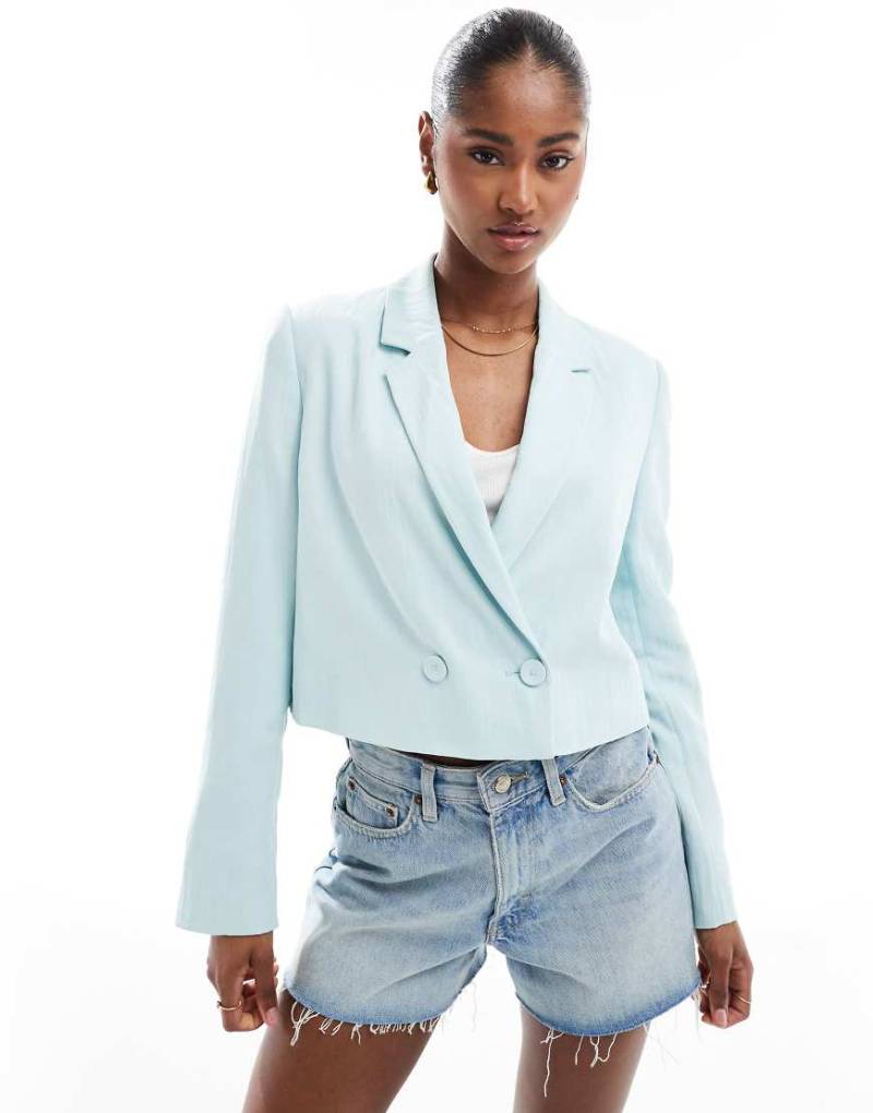 Stradivarius - Cropped-Blazer in Grün mit Knitterstruktur von Stradivarius