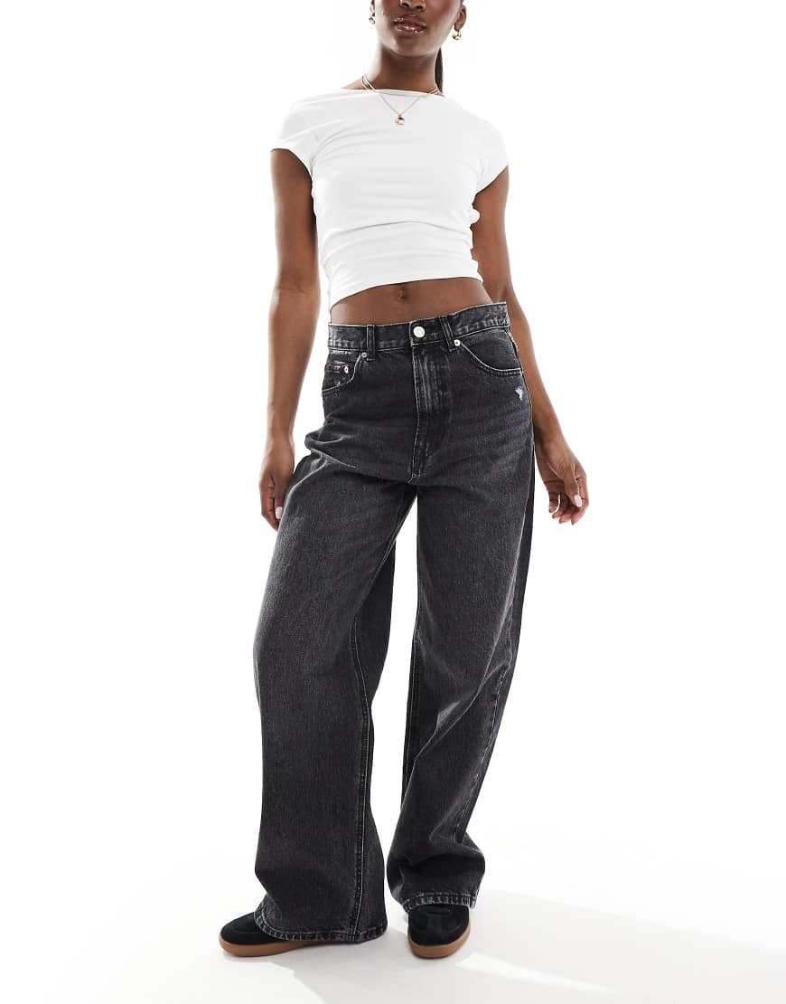Stradivarius - D88 - Gerade geschnittene Jeans in schwarzer Waschung Stradivarius - D88 - Gerade geschnittene Jeans in schwarzer Waschung von Stradivarius