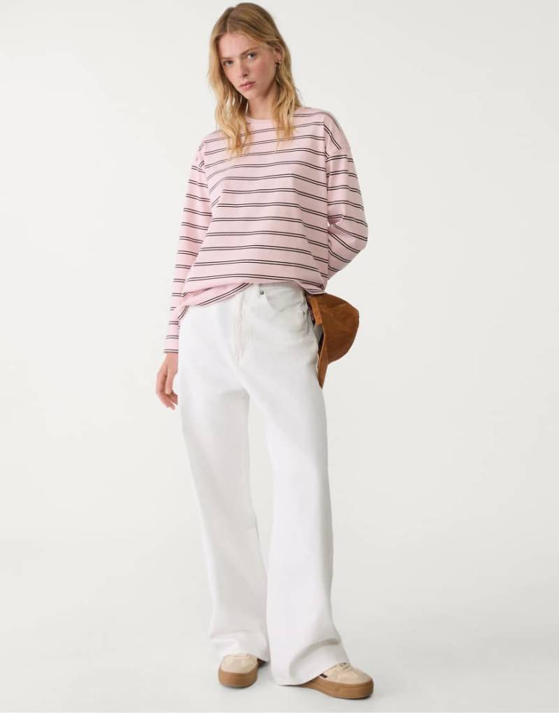 Stradivarius - D88 - Weite Baggy-Jeans in Ecru-Weiß von Stradivarius