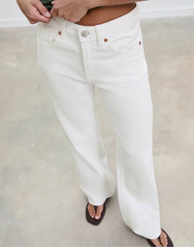 Stradivarius - D92 - Gerade geschnittene, weite Jeans in Weiß von Stradivarius