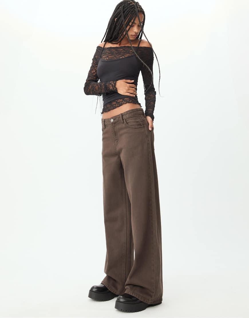 Stradivarius - Dad-Jeans in Braun mit weitem Bein-Brown Stradivarius - Dad-Jeans in Braun mit weitem Bein-Brown von Stradivarius