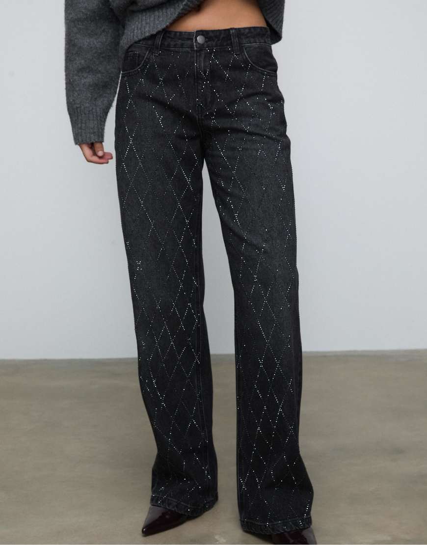 Stradivarius - Denim-Jeans in verwaschenem Schwarz mit Strassverzierung-Grau von Stradivarius