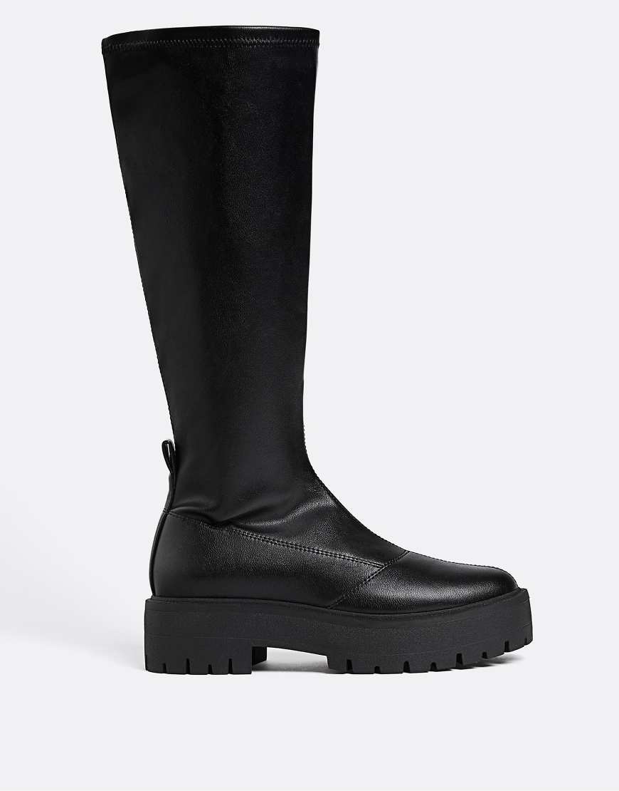 Stradivarius - Elastische, kniehohe Stiefel in Schwarz mit Profilsohle von Stradivarius