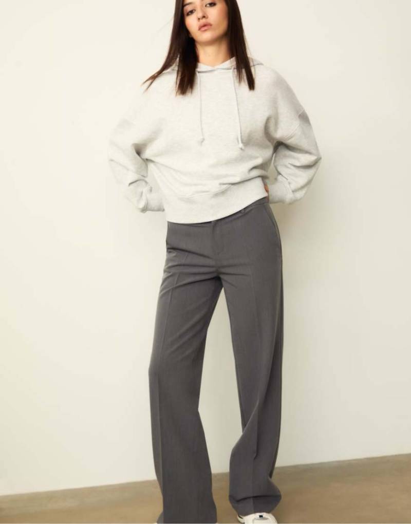 Stradivarius - Elegante Hose in Dunkelgrau mit Taschen von Stradivarius