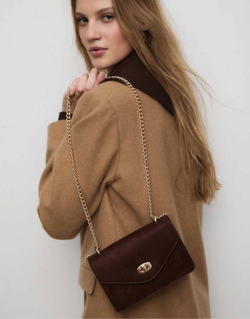 Stradivarius - Feste Umhängetasche in Braun mit Verschluss-Brown von Stradivarius