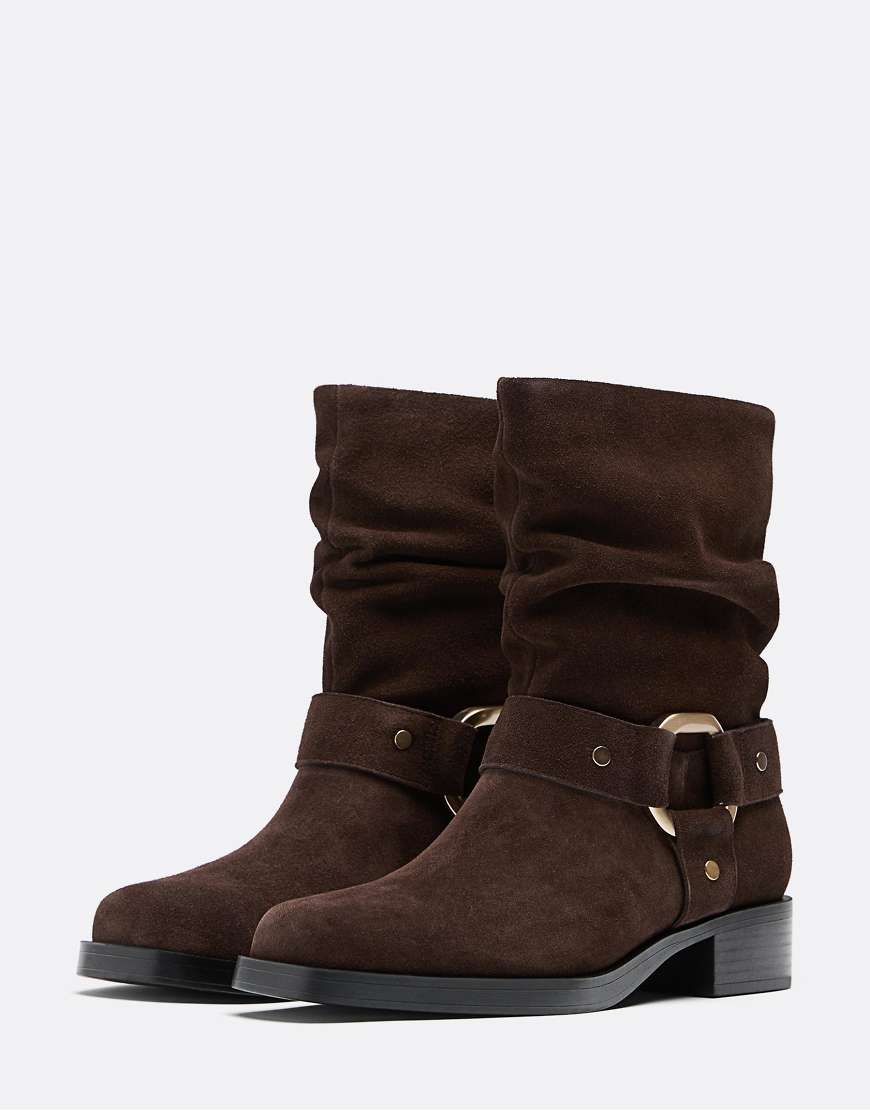 Stradivarius - Flache Stiefeletten aus Leder in Braun mit Schnallen-Brown von Stradivarius
