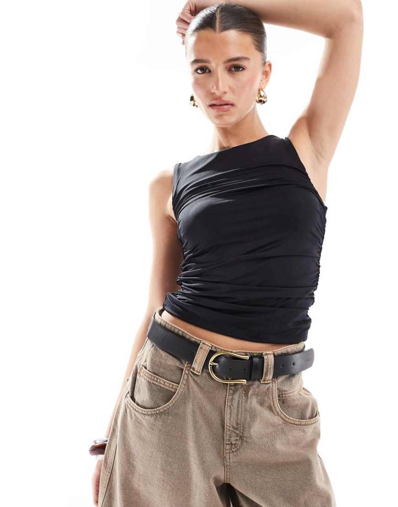 Stradivarius - Gerafftes Tanktop in Schwarz von Stradivarius