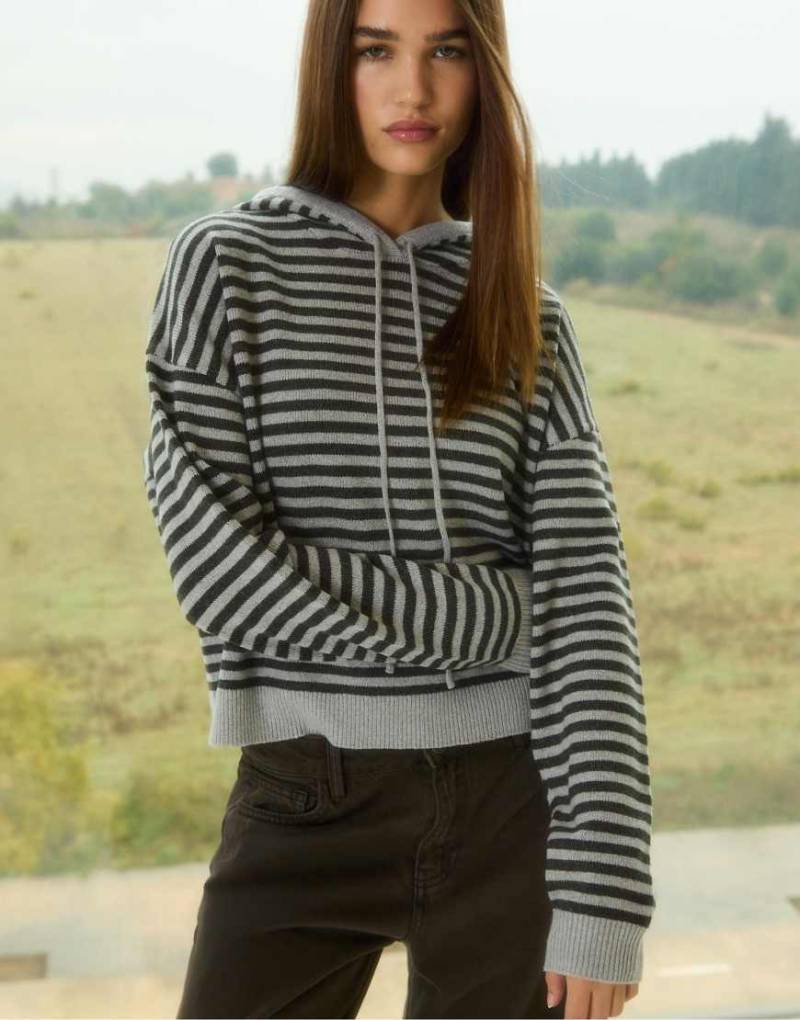 Stradivarius - Gestreifter Kapuzenpullover in Dunkelgrau von Stradivarius