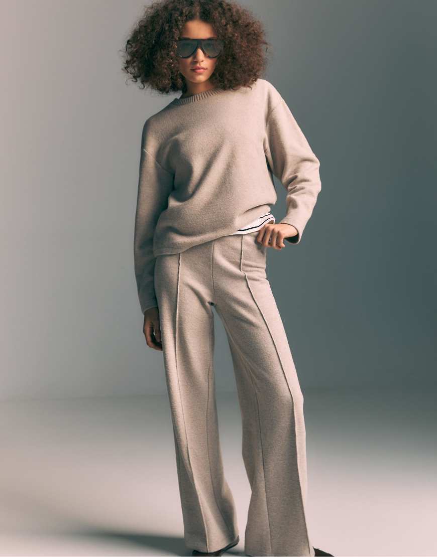 Stradivarius - Gestrickte Hose in meliertem Beige mit Ziernaht-Neutral von Stradivarius