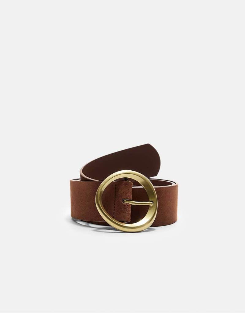 Stradivarius - Gürtel in Braun mit unregelmäßig geformter, großer Schnalle Stradivarius - Gürtel in Braun mit unregelmäßig geformter, großer Schnalle von Stradivarius