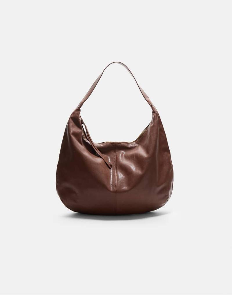 Stradivarius - Halbmondförmige Schultertasche in hellem Kamelbraun-Neutral von Stradivarius