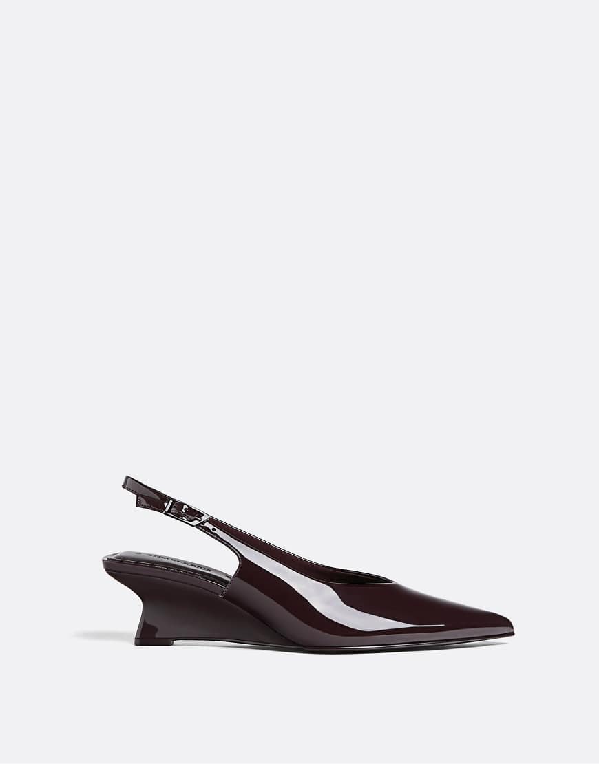 Stradivarius - High Heels in Burgunderrot mit Keilabsatz von Stradivarius