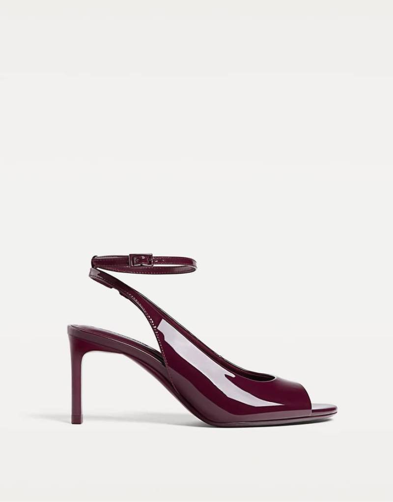 Stradivarius - High Heels in Burgunderrot mit offene Zehenpartie von Stradivarius