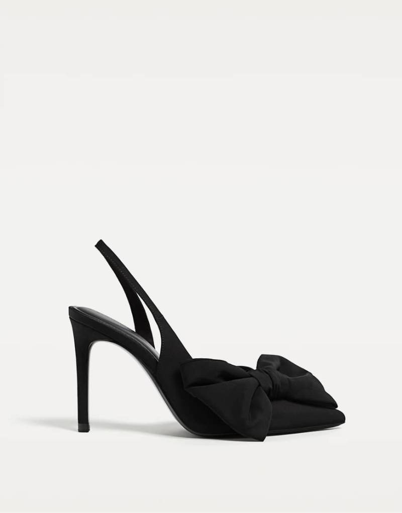 Stradivarius - High Heels in Schwarz mit Schleife von Stradivarius