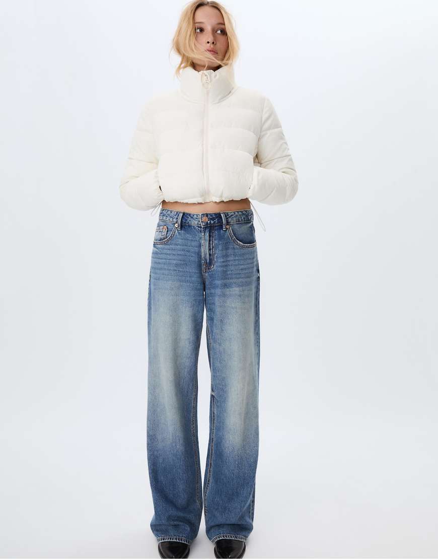 Stradivarius - Hochgeschlossene Pufferjacke in Ecru-Weiß von Stradivarius