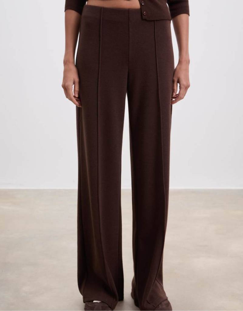 Stradivarius - Hose aus Strickstoff in Braun mit Ziernaht-Brown Stradivarius - Hose aus Strickstoff in Braun mit Ziernaht-Brown von Stradivarius