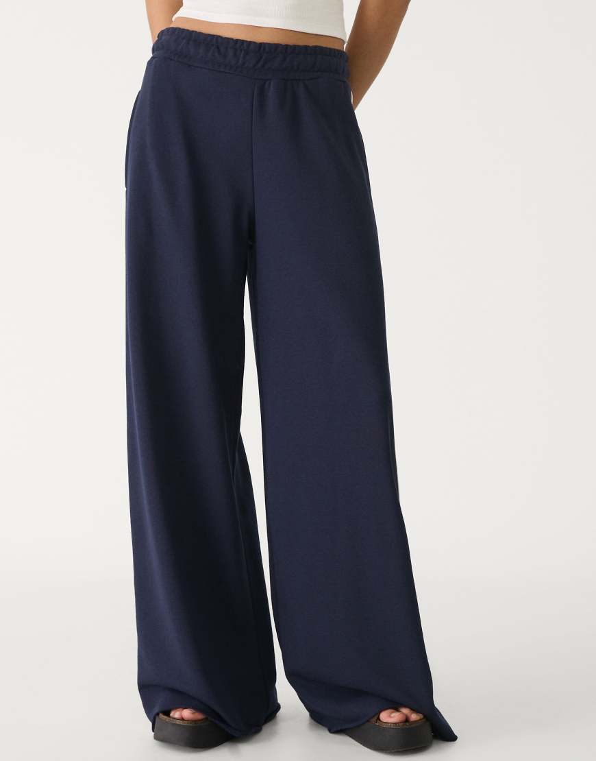 Stradivarius - Hose in Marineblau mit weitem Bein und Borte von Stradivarius