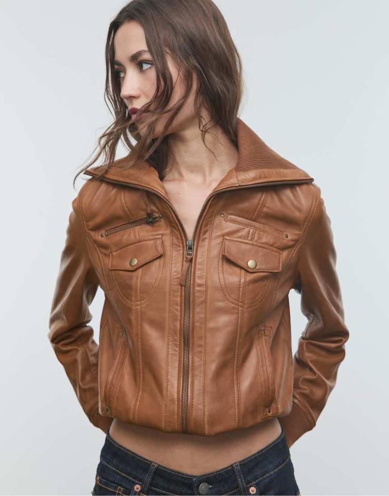 Stradivarius - - Jacke aus Leder in blassem Kamelbraun mit Kontrastrippung-Neutral von Stradivarius