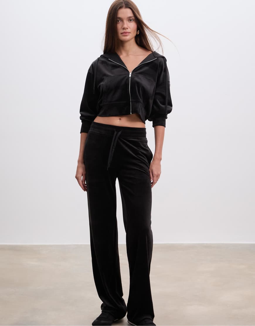 Stradivarius - Jogginghose aus Samt in Schwarz von Stradivarius