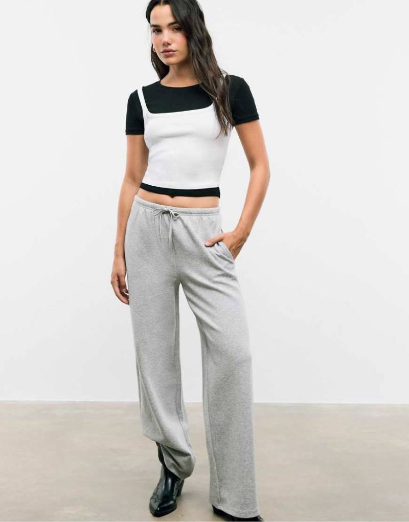 Stradivarius - Jogginghose in Grau meliert mit Kordelzug von Stradivarius