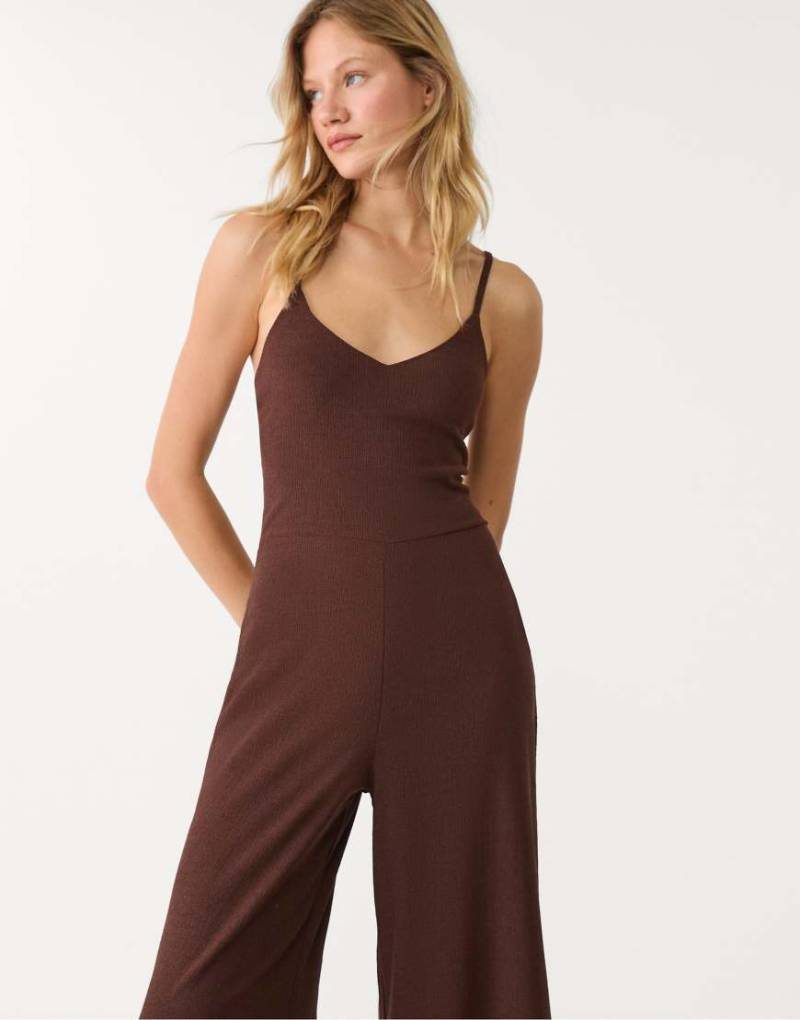 Stradivarius - Jumpsuit in Braun mit Riemchenträgern von Stradivarius