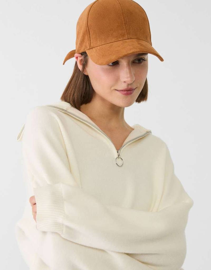 Stradivarius - Kappe aus Wildlederimitat in Hellbraun-Neutral von Stradivarius