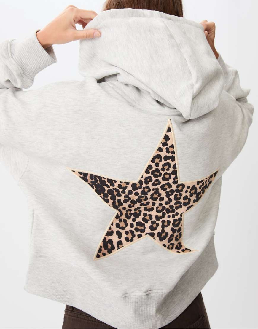 Stradivarius - Kapuzenpullover in meliertem Grau mit Leopardenmuster-Stern von Stradivarius