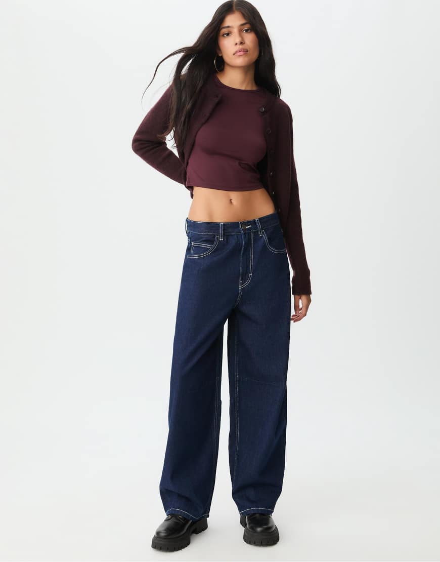 Stradivarius - Langärmliges Polyamid-T-Shirt in dunklem Burgunderrot von Stradivarius