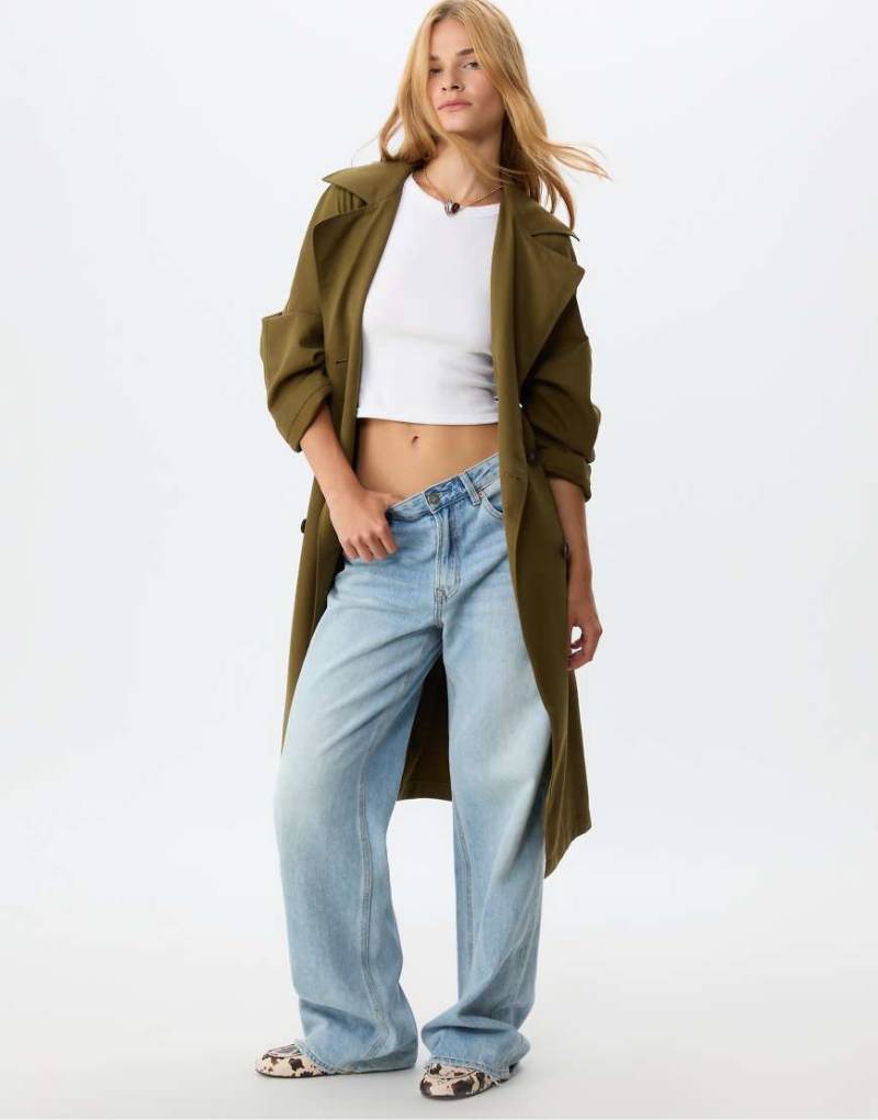 Stradivarius - Langer, locker geschnittener Oversize-Trenchcoat in Grün von Stradivarius