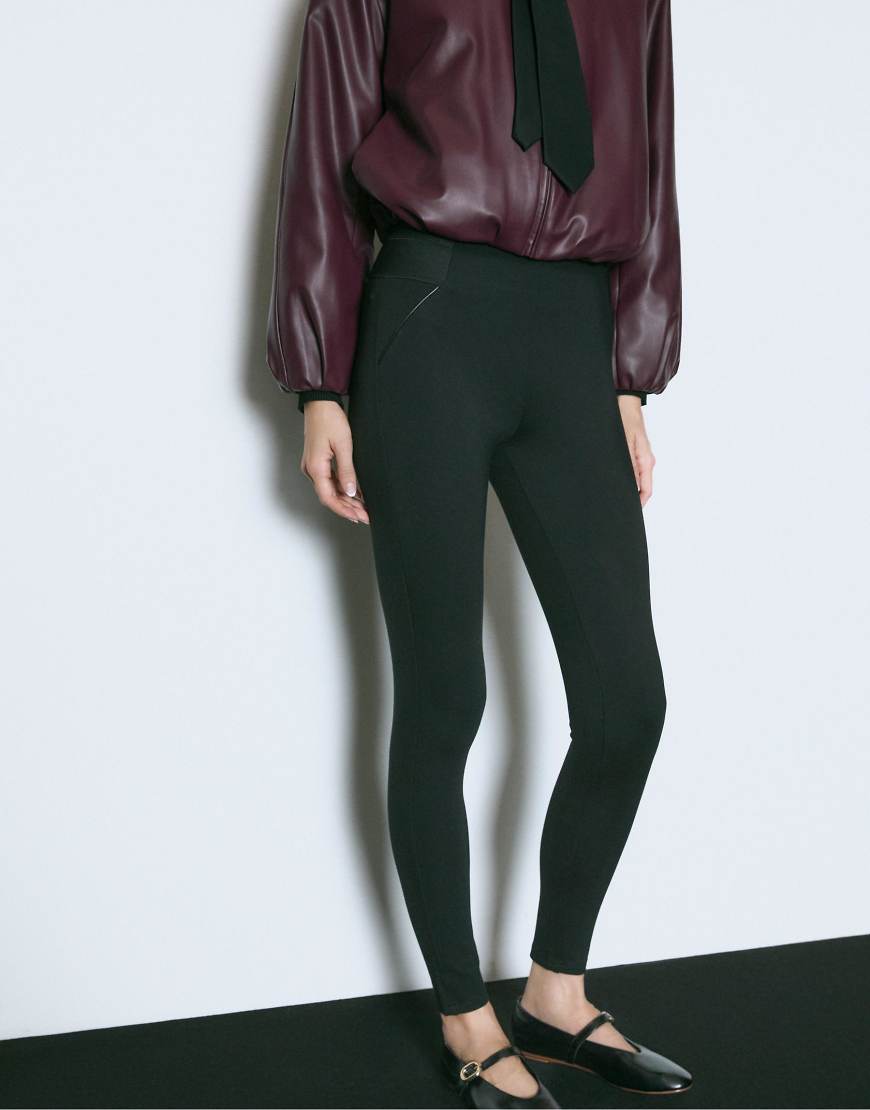 Stradivarius - Leggings in Schwarz mit kontrastierendem Bund von Stradivarius