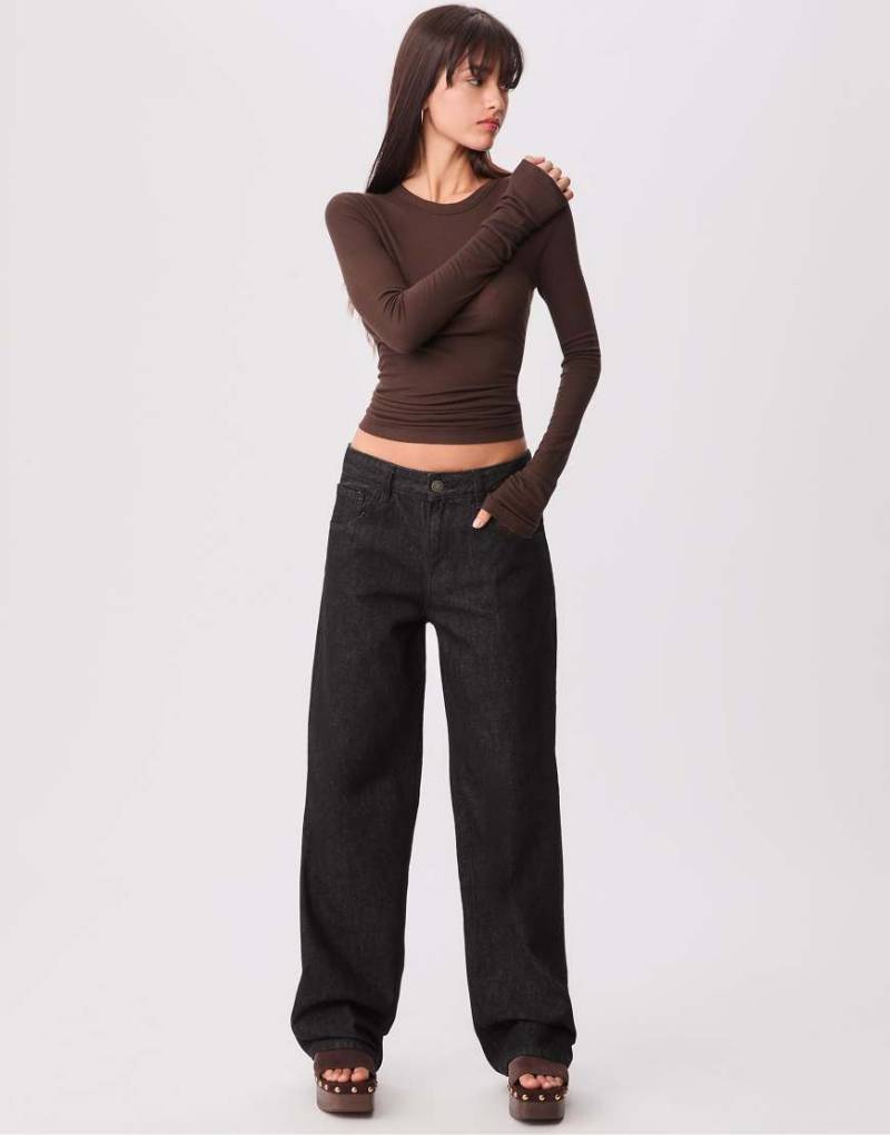 Stradivarius - Locker geschnittene Baggy-Jeans aus schwarzem Denim in verwaschener Optik-Grau von Stradivarius