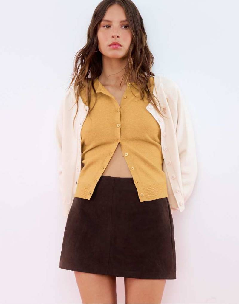 Stradivarius - Mini-Skort aus Wildlederimitat in Braun-Brown von Stradivarius