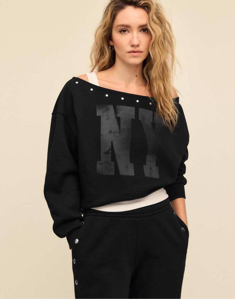 Stradivarius - Mit Nieten besetztes Sweatshirt in Schwarz von Stradivarius