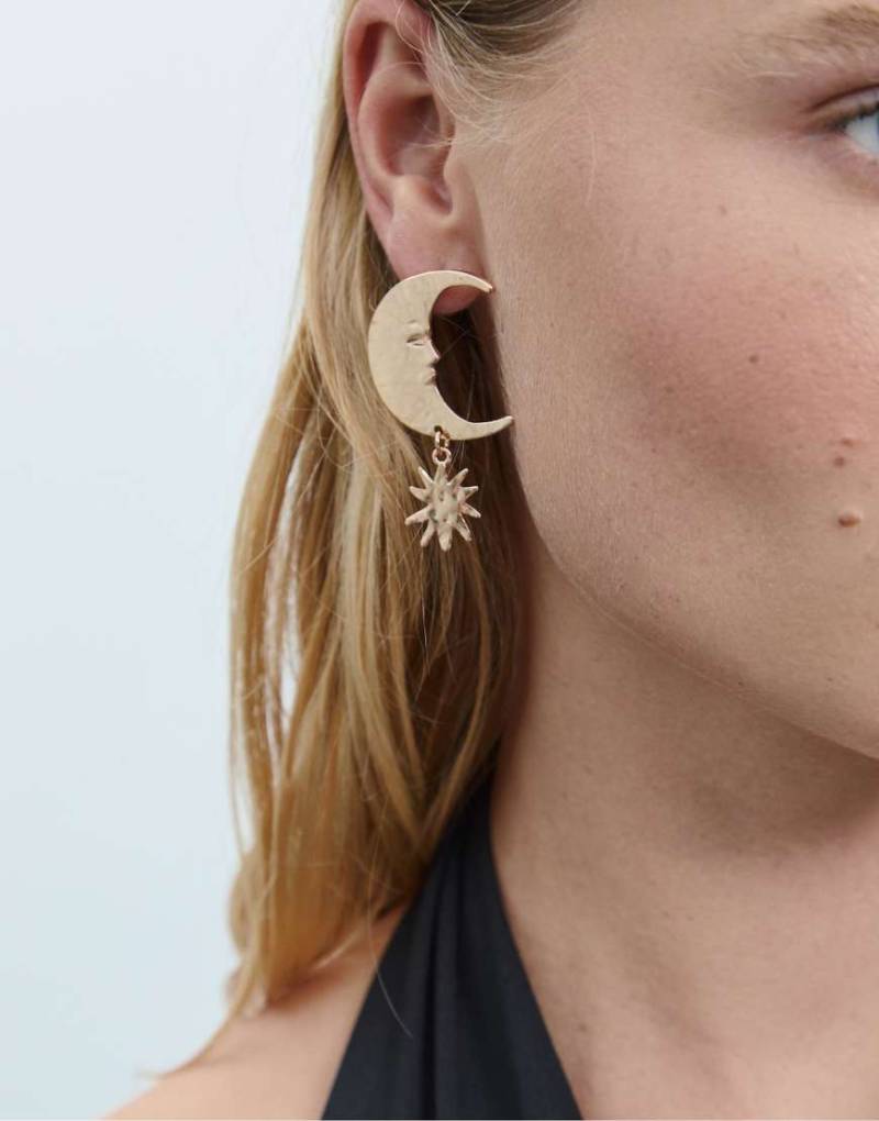 Stradivarius - Mystic - Ohrringe in Gold-Optik mit Mond-Design-Gelb von Stradivarius