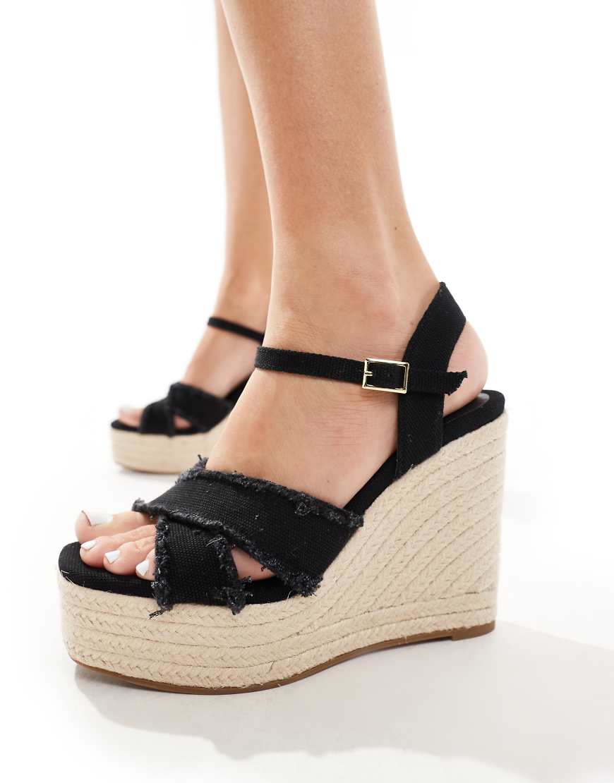 Stradivarius - Offene Espadrilles in Schwarz mit Keilabsatz von Stradivarius