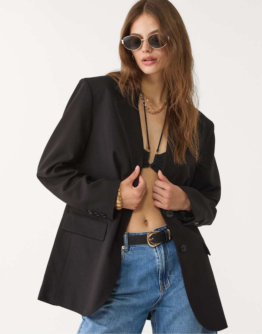 Stradivarius - Oversize-Blazer in Schwarz mit Taschen von Stradivarius
