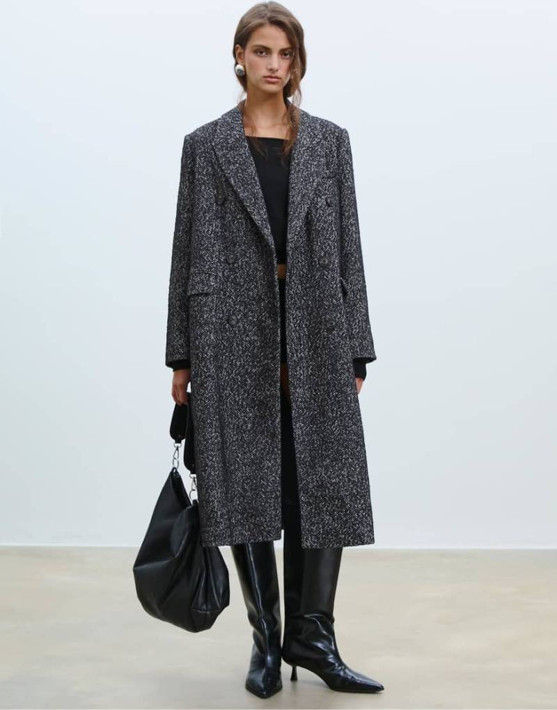 Stradivarius - Oversize-Mantel in Schwarz mit Fischgrätmuster von Stradivarius