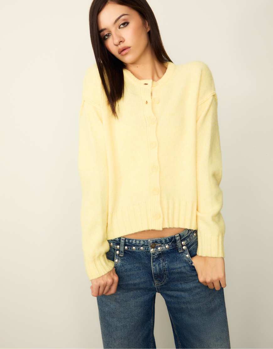 Stradivarius - Oversize-Strickjacke in Gold-Gelb von Stradivarius