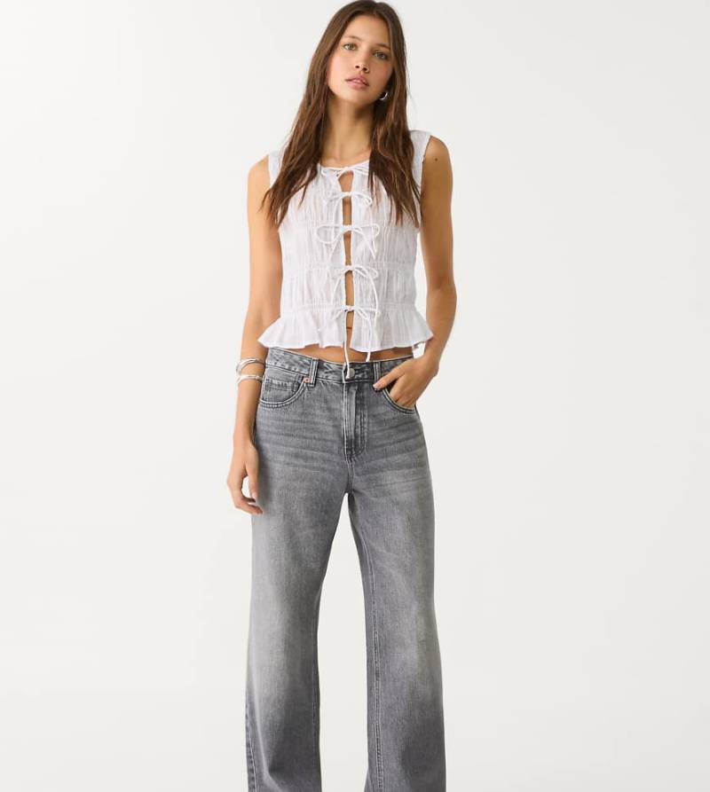 Stradivarius Petite - D92 - Gerade geschnittene Jeans mit weitem Bein in Mittelgrau von Stradivarius