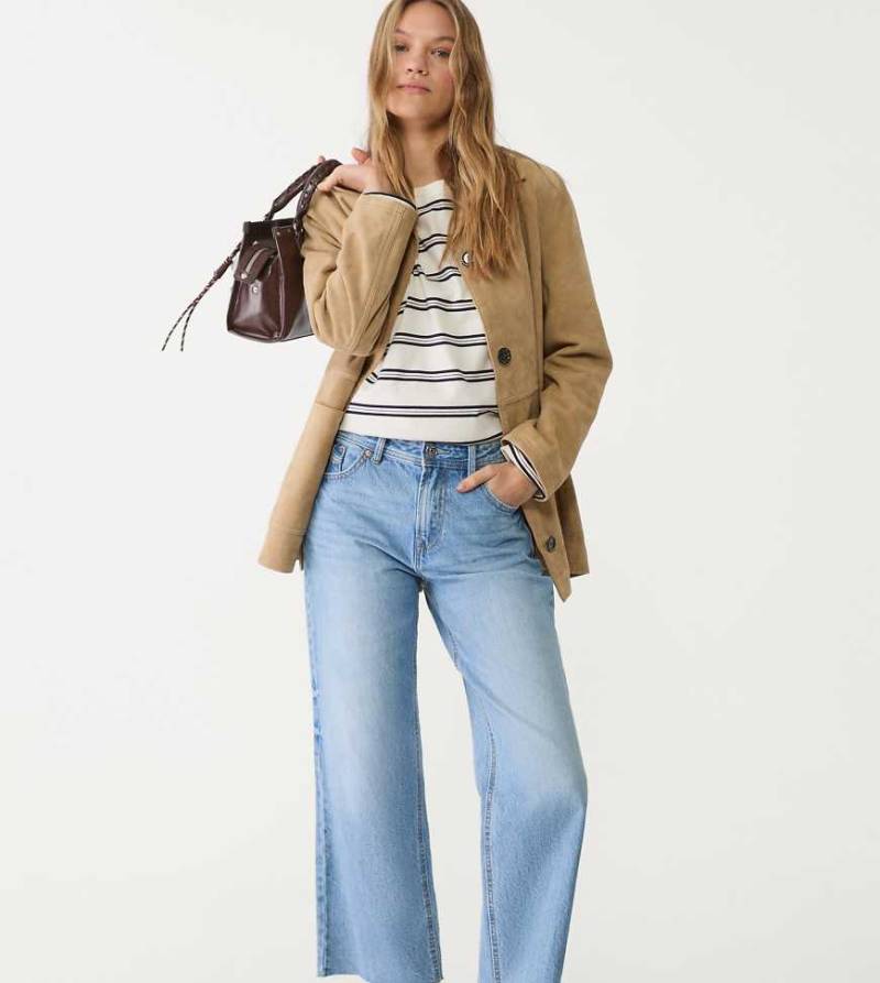 Stradivarius Petite - D96 - Gerade geschnittene Cropped-Jeans in Mittelblau von Stradivarius