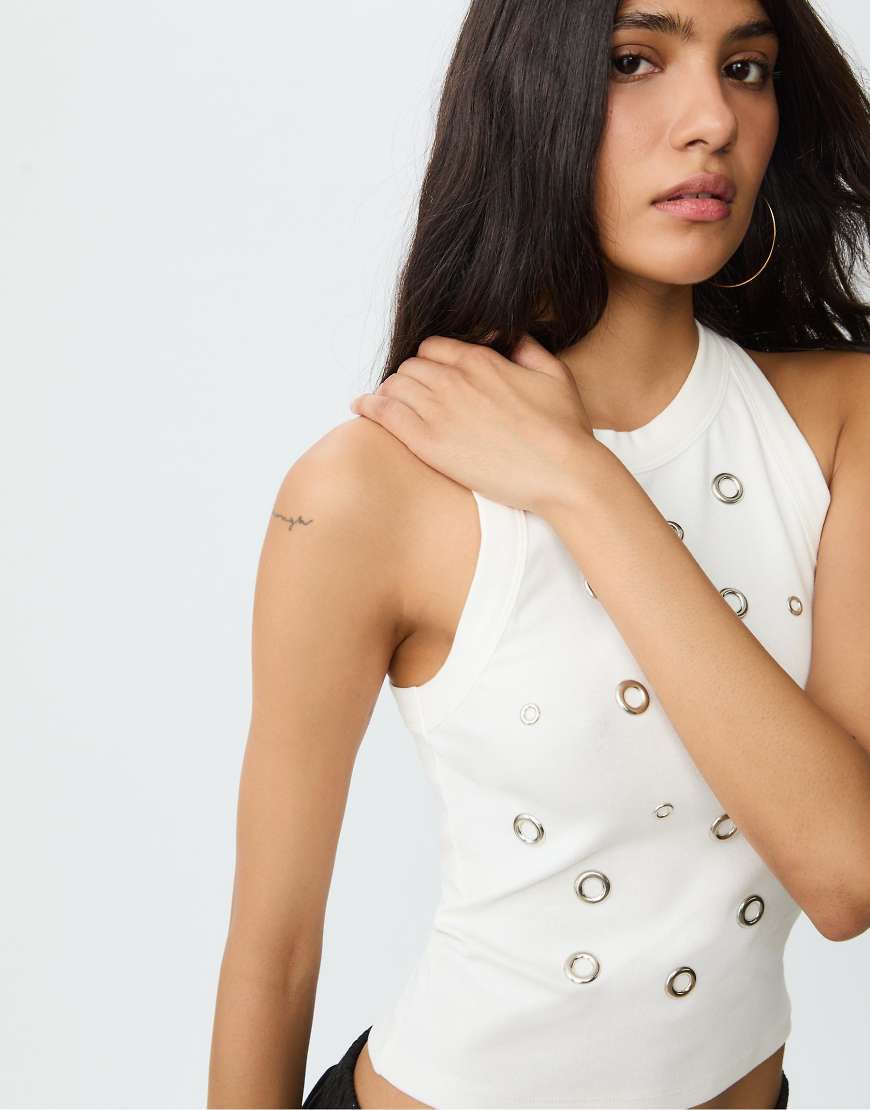 Stradivarius - Racerback-T-Shirt in Ecru mit Ösen-Weiß von Stradivarius