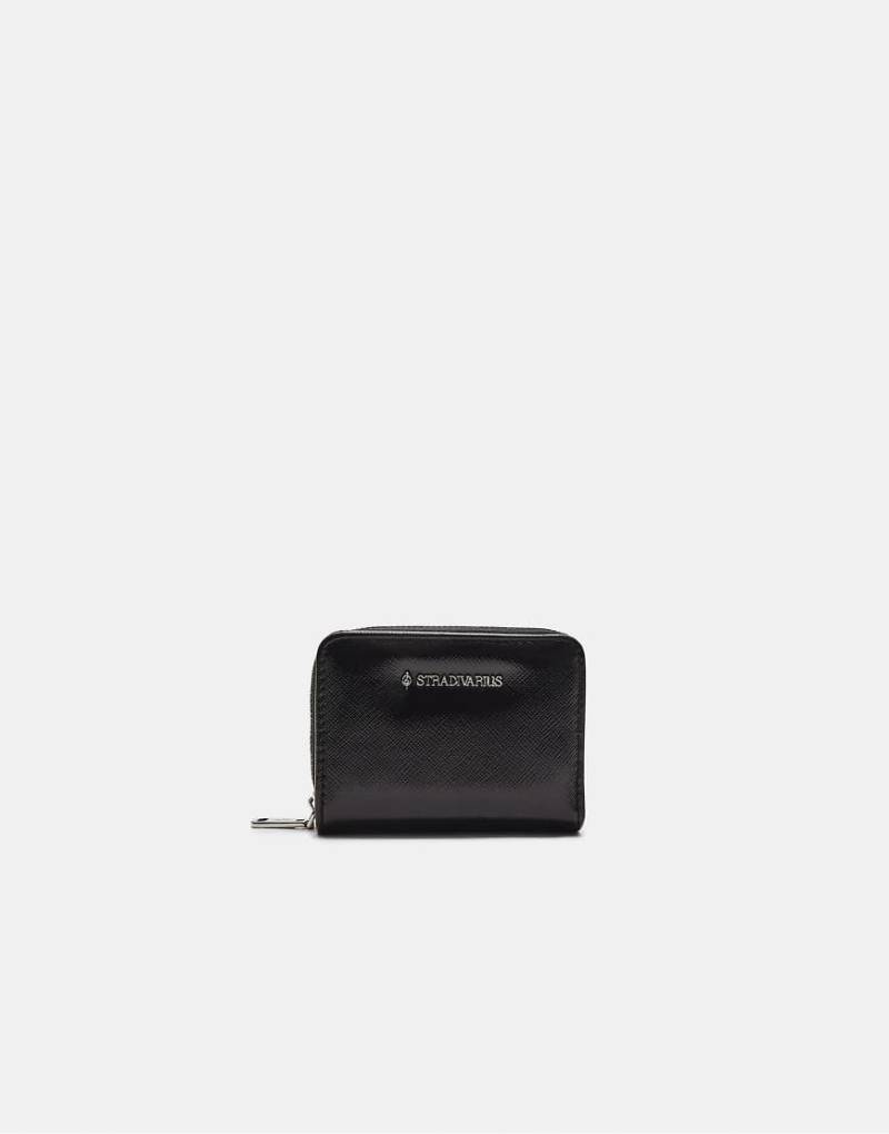 Stradivarius - Rechteckige, schimmernde Geldbörse in Schwarz von Stradivarius