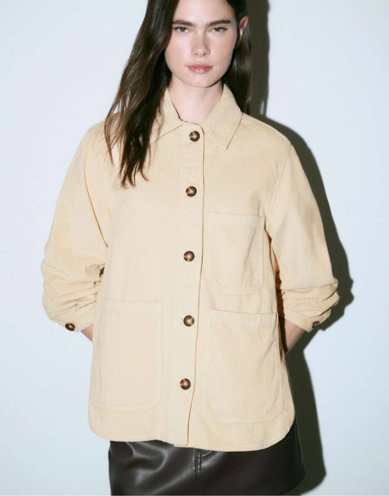Stradivarius - Regular-Fit-Jacke in Sandbeige mit Taschen-Weiß von Stradivarius