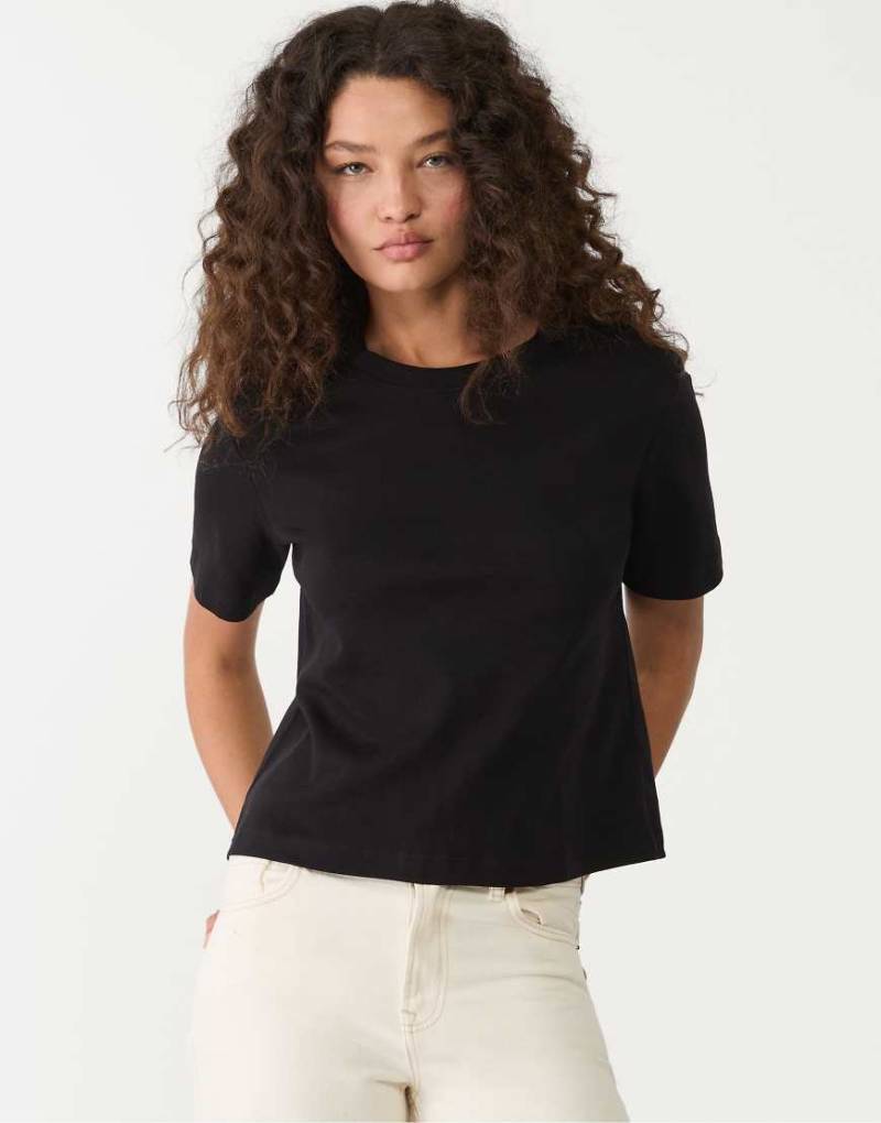 Stradivarius - Regular-Fit-T-Shirt aus schwerem Stoff in Schwarz von Stradivarius