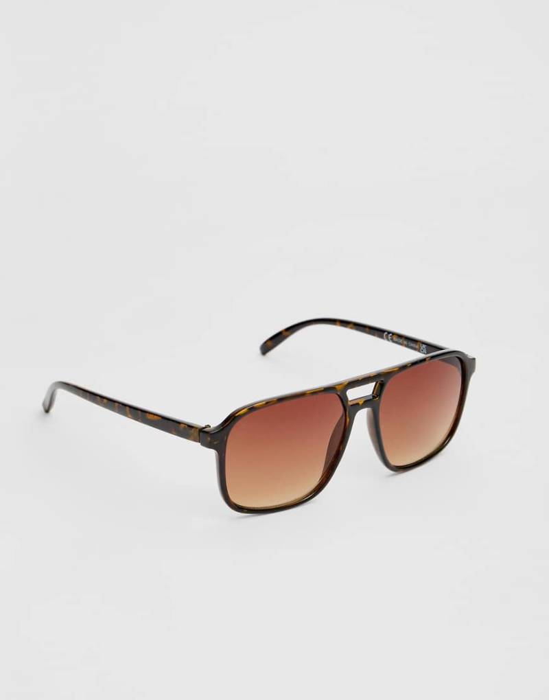Stradivarius - Retro-Sonnenbrille in Braun von Stradivarius